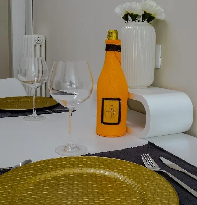 Suite 649 Bilocale Con Terrazzo-1